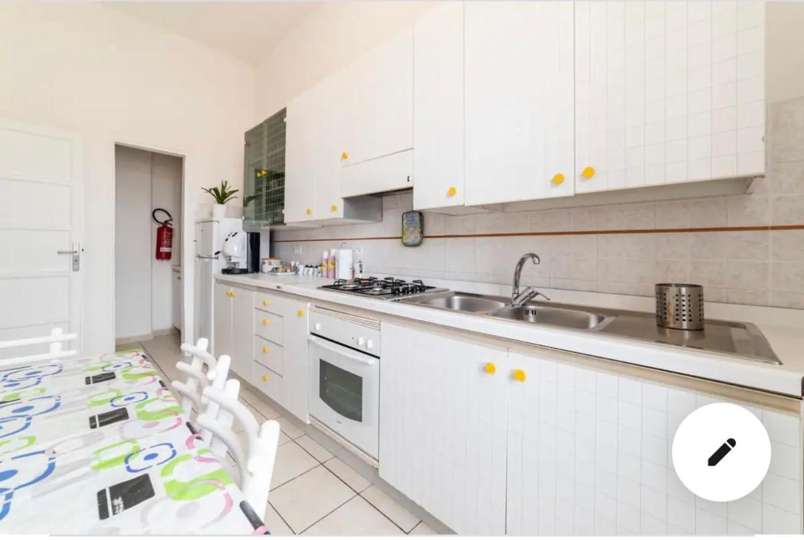 סלרנו Camera Matrimoniale Privata In Appartamento Condivisibile מראה חיצוני תמונה